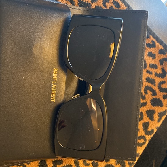 Saint Laurent SLM119F BLAZE 001 Black Oversized Cat Eye Women Sunglasses - Picture 4 of 17